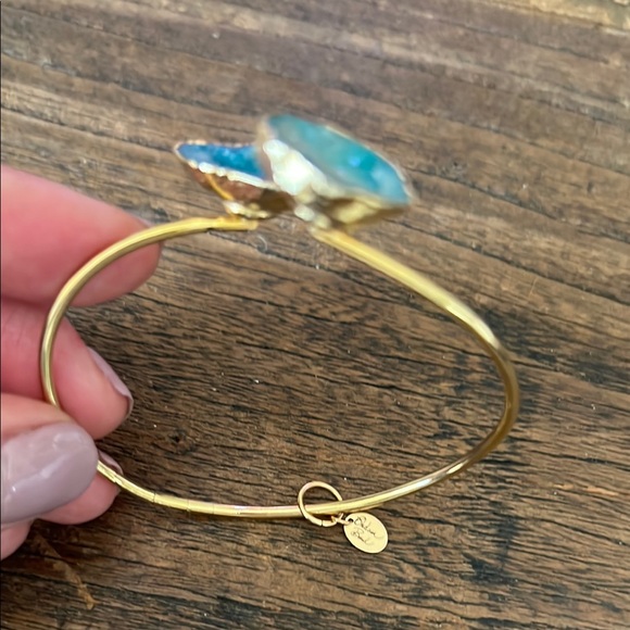 Pretty Blue Druzy Bracelet - Picture 2 of 4